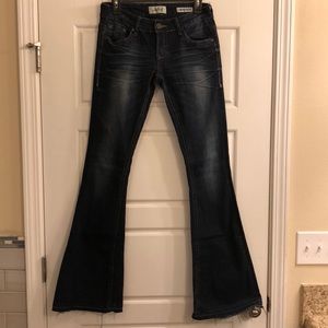 Daytrip Capricorn Kick Flare